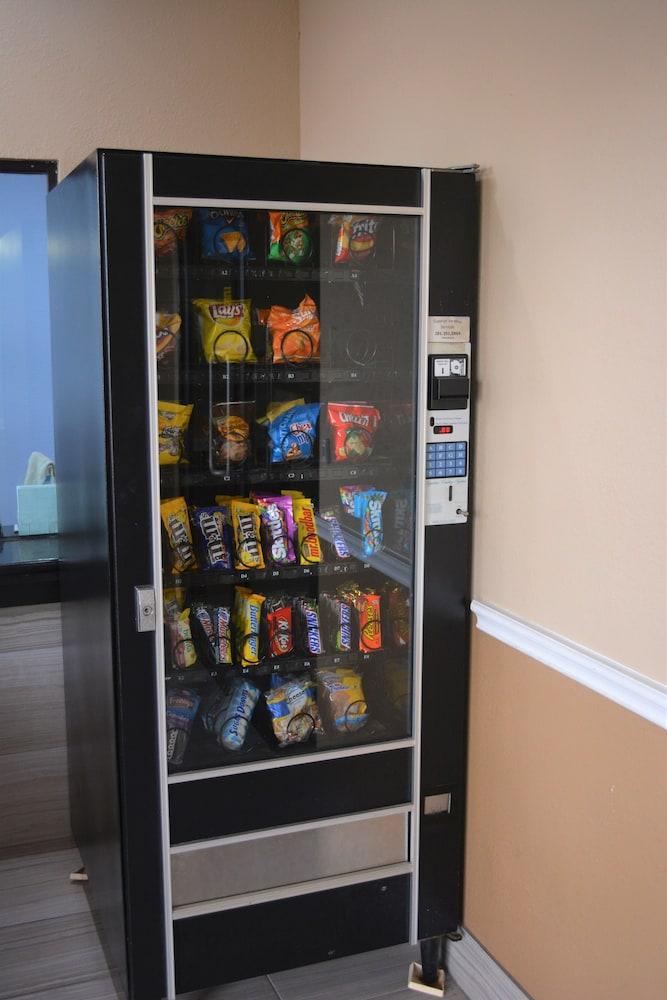 Super 8 By Wyndham Galveston Hotel Bagian luar foto