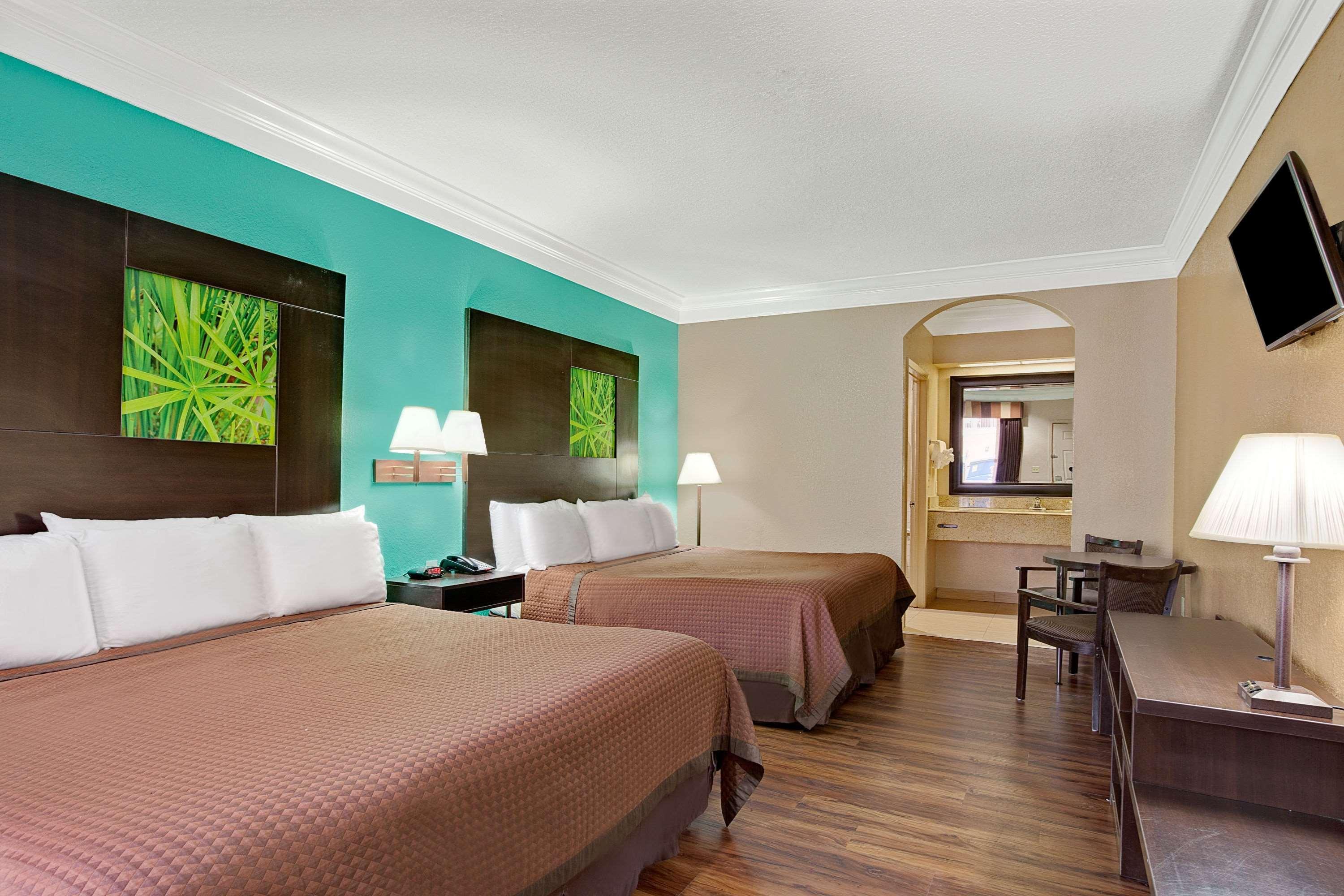 Super 8 By Wyndham Galveston Hotel Bagian luar foto