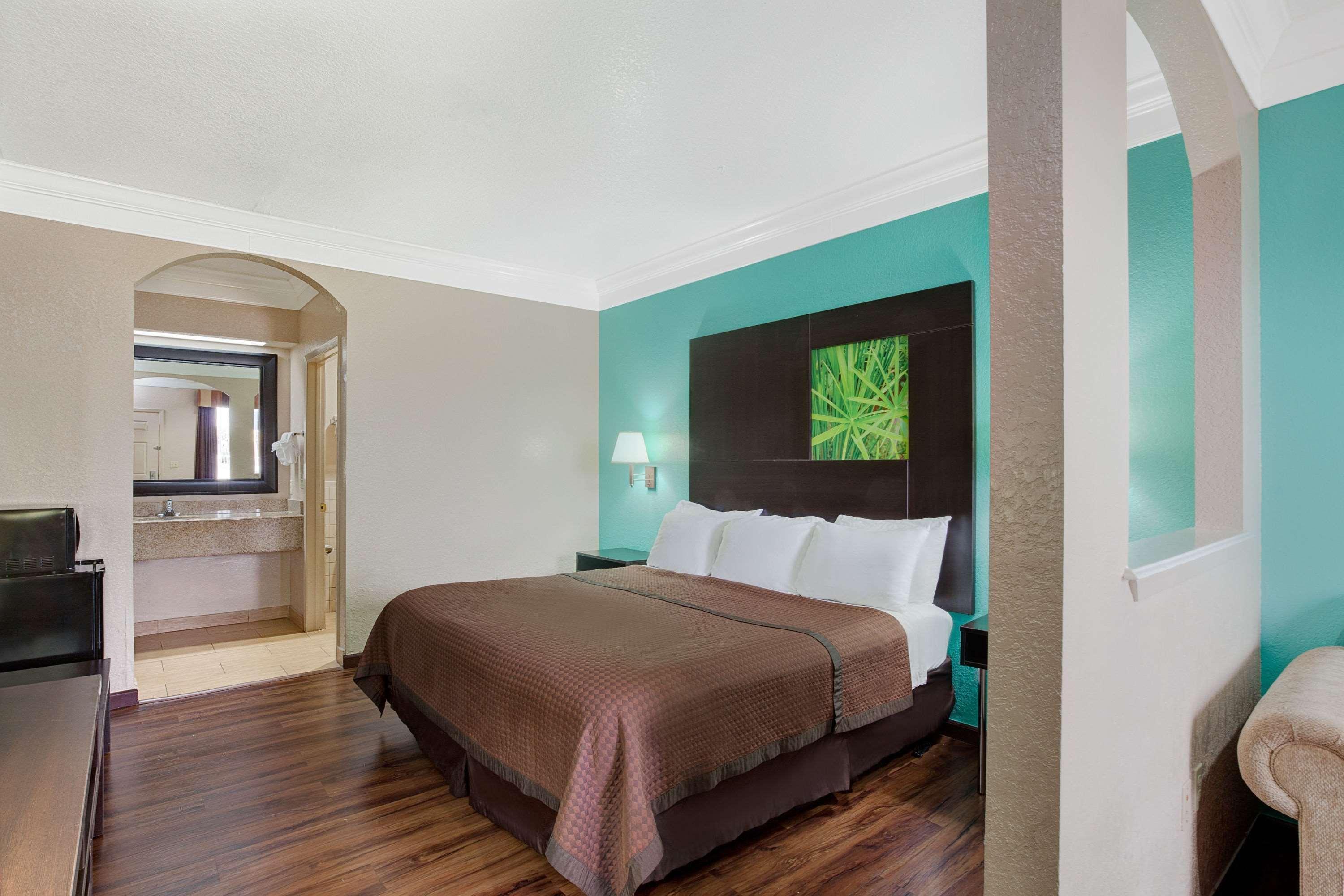 Super 8 By Wyndham Galveston Hotel Bagian luar foto