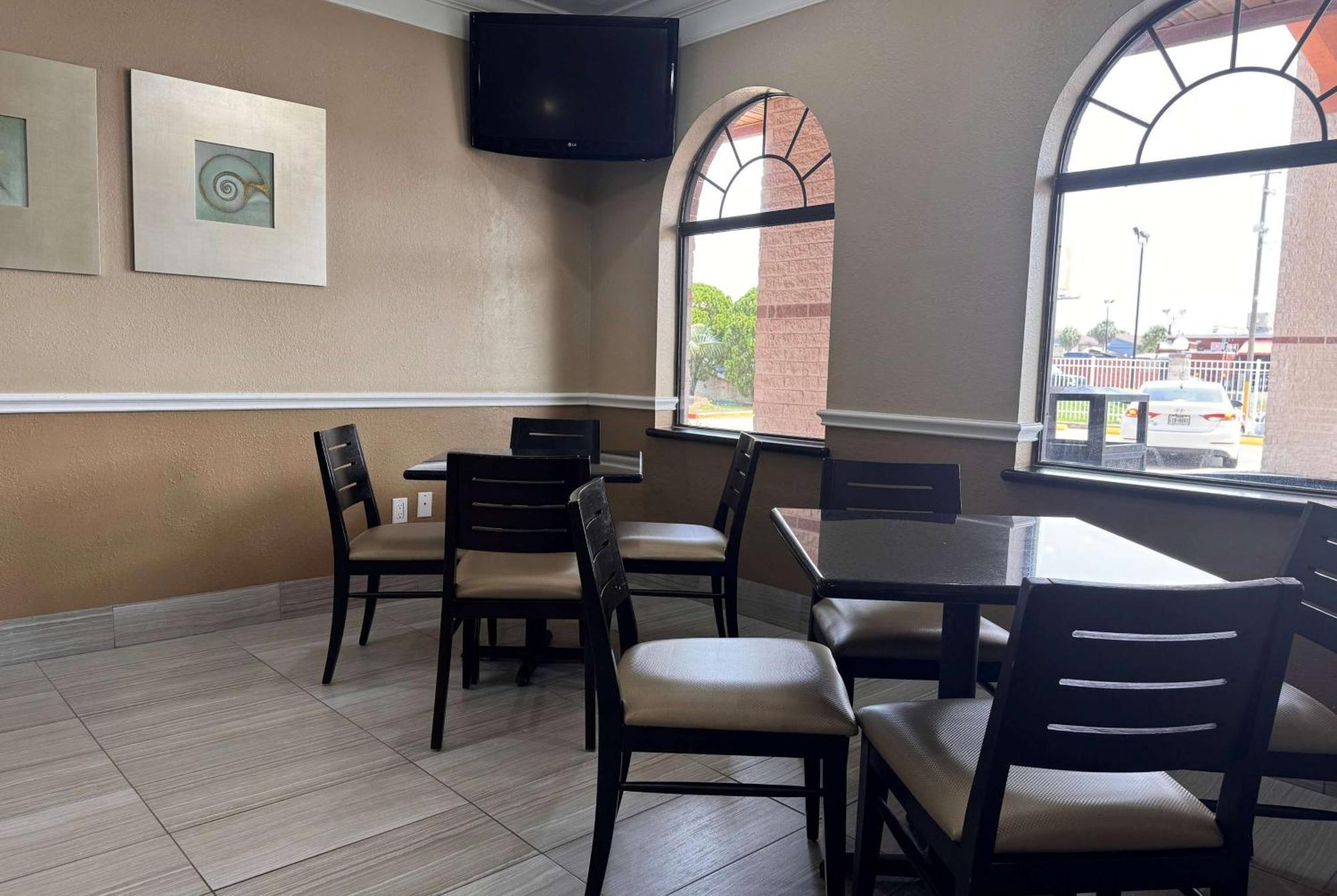 Super 8 By Wyndham Galveston Hotel Bagian luar foto
