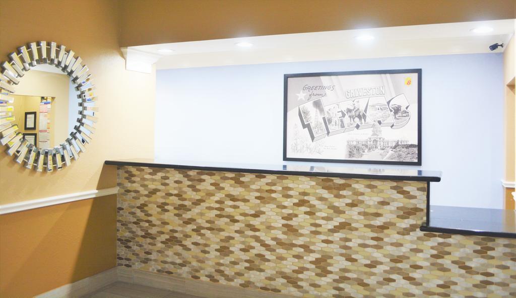 Super 8 By Wyndham Galveston Hotel Bagian luar foto